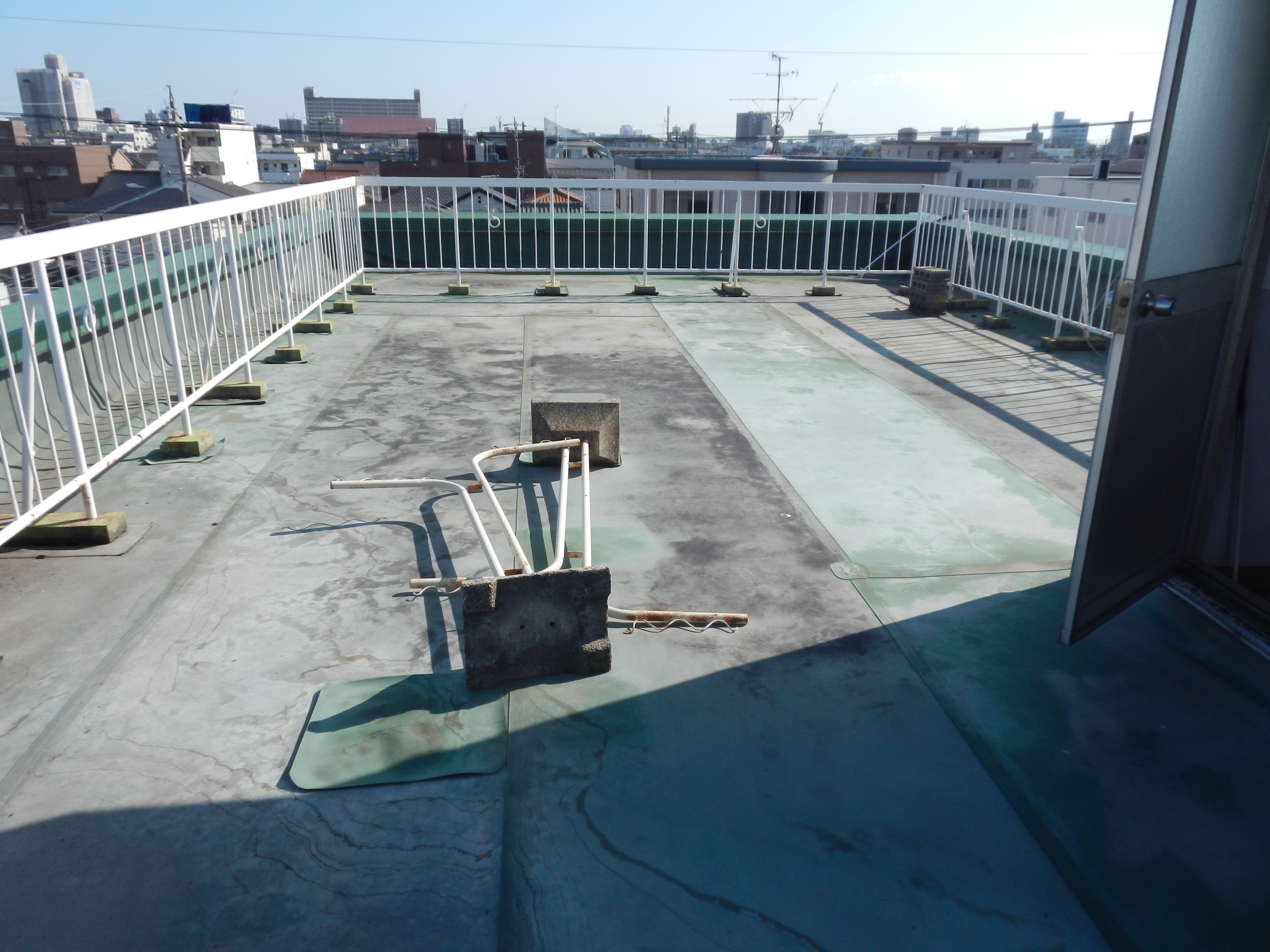 会社ビル屋上の塩ビシート防水