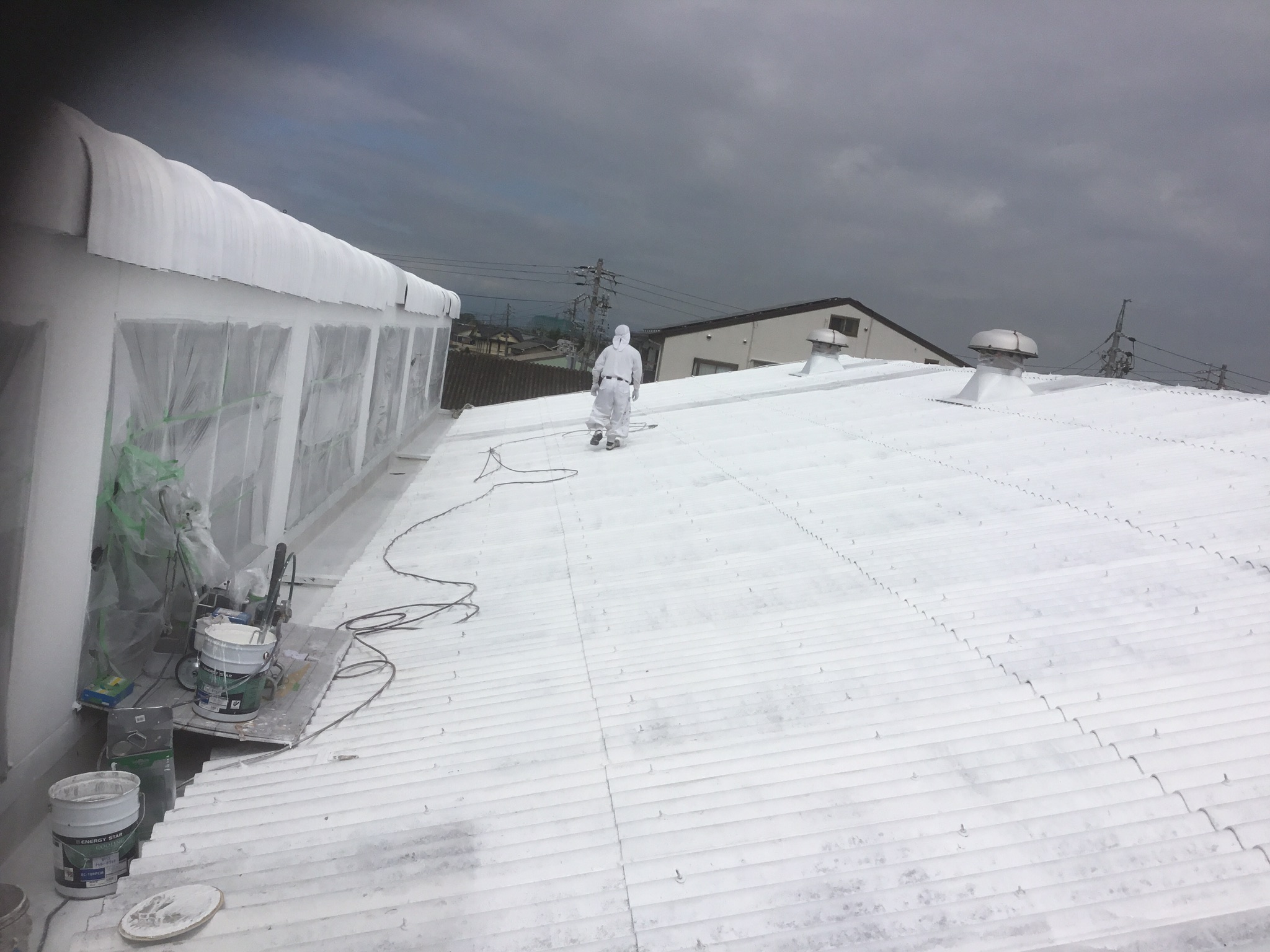 スレート屋根遮熱下塗り2